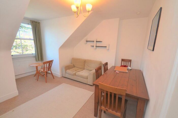 2 Bedroom Flat To Rent In Perth Rd, Bromley, BR3