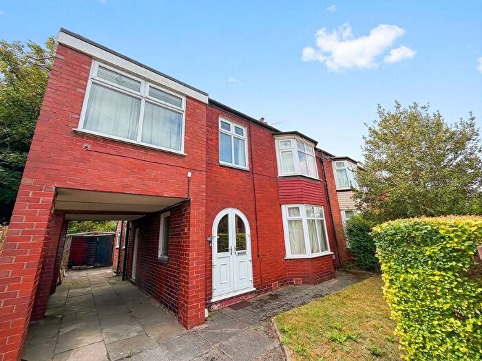 4 Bedroom Semi-Detached House For Sale In Orient Road, Salford, M6