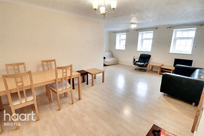 2 Bedroom Apartment To Rent In Richmond Dale, Bristol, BS8