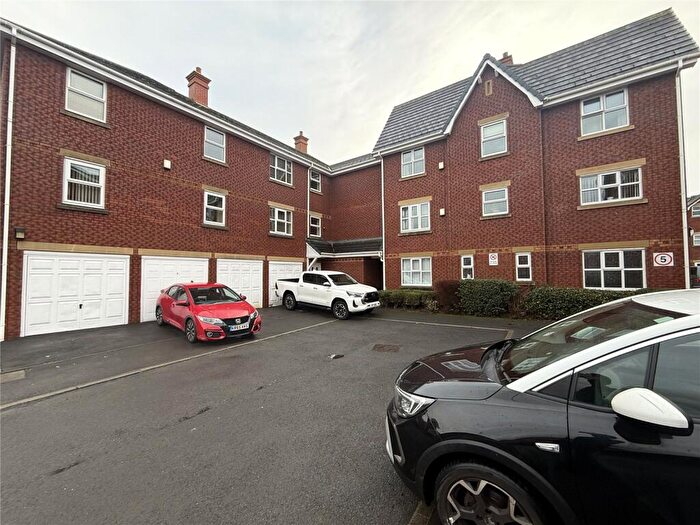 2 Bedroom Flat For Sale In Haven Road, Lytham St. Annes, Lancashire, FY8