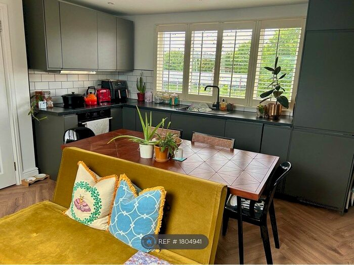 1 Bedroom Flat To Rent In Chingford, Chingford, E4