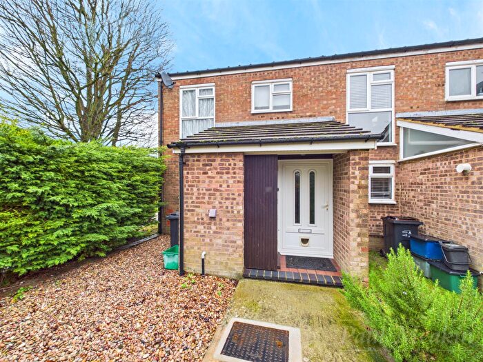 3 Bedroom End Of Terrace House For Sale In Charlwood, The Green, Croydon, CR0