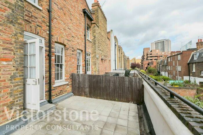 2 Bedroom Apartment To Rent In Rawstorne Street, Angel, London, EC1V