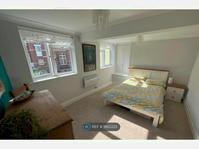 1 Bedroom Flat To Rent In Beaumont Court, Bournemouth, BH5