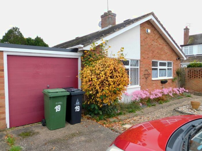 2 Bedroom Bungalow To Rent In Scylla Close, Heybridge, Maldon, CM9