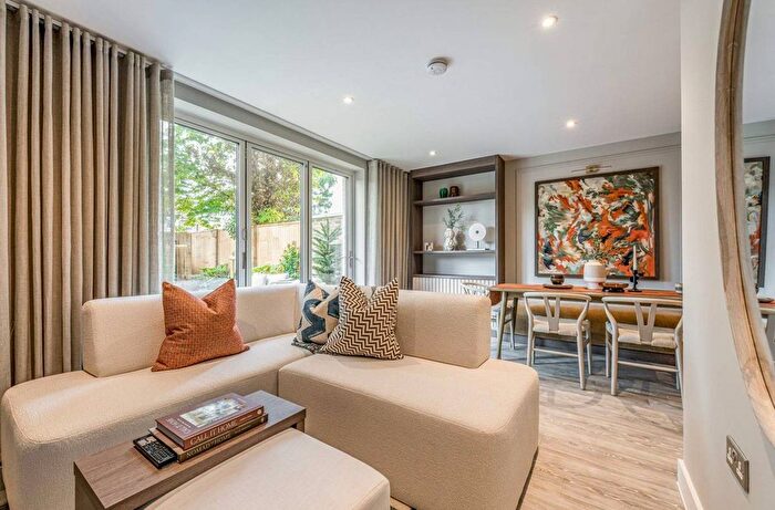 4 Bedroom Property For Sale In North Gate Park, Harringay, London, N15