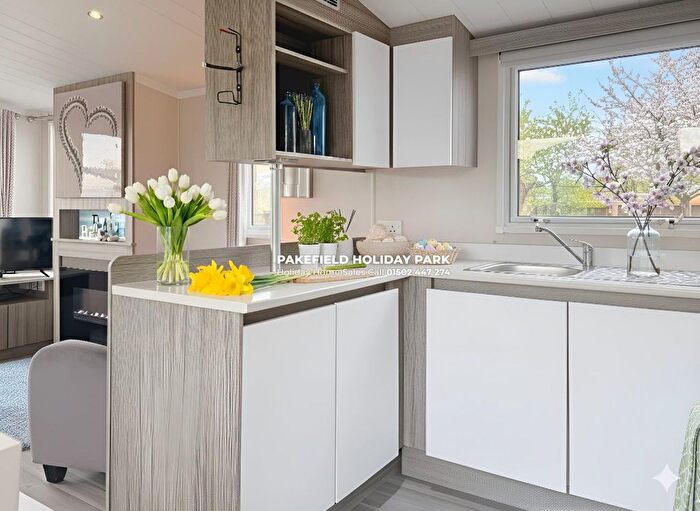 2 Bedroom Park Home For Sale In Arbor Lane, Lowestoft, NR33