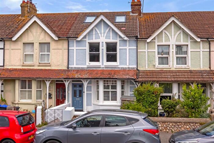 5 Bedroom Terraced House For Sale In Northcourt Road, Worthing, BN14