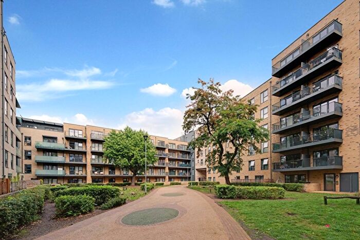 1 Bedroom Flat To Rent In Singapore Road, West Ealing, W13