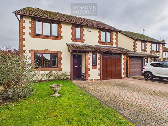 5 Bedroom Detached House For Sale In Bramley Green Road, Bramley, RG26