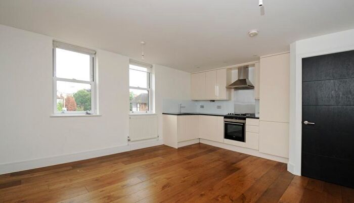 2 Bedroom Apartment To Rent In Plaistow Lane, Bromley, Kent, BR1