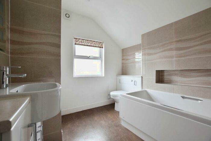 2 Bedroom Terraced House To Rent In George Street, Salisbury, SP2