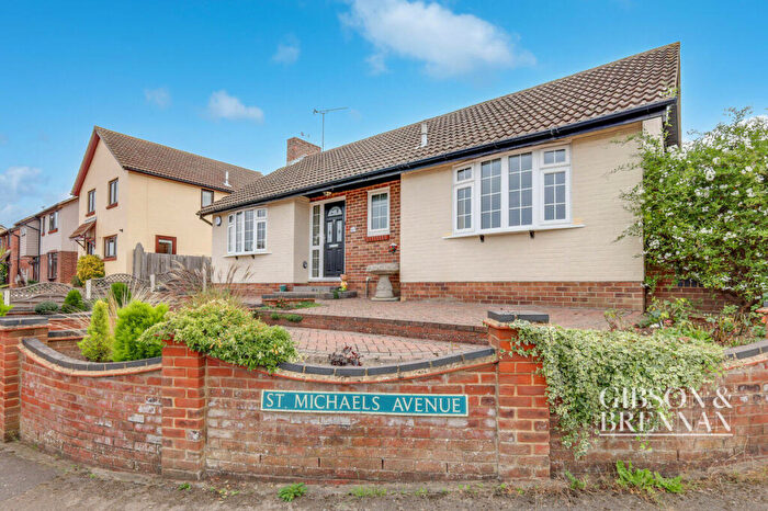 2 Bedroom Bungalow For Sale In St. Michaels Avenue, Basildon, SS13