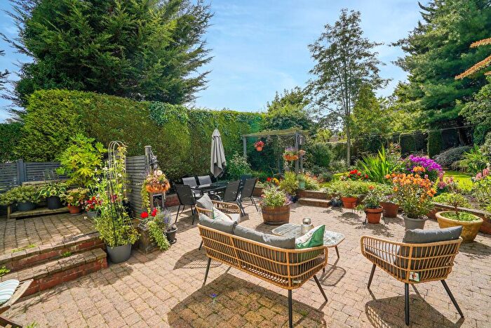 3 Bedroom Semi Detached House For Sale In Bushey Wood Road, Sheffield, S17