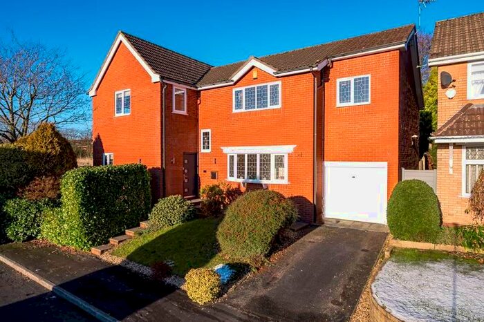 4 Bedroom Detached House For Sale In Glenside, Appley Bridge, Wigan, WN6
