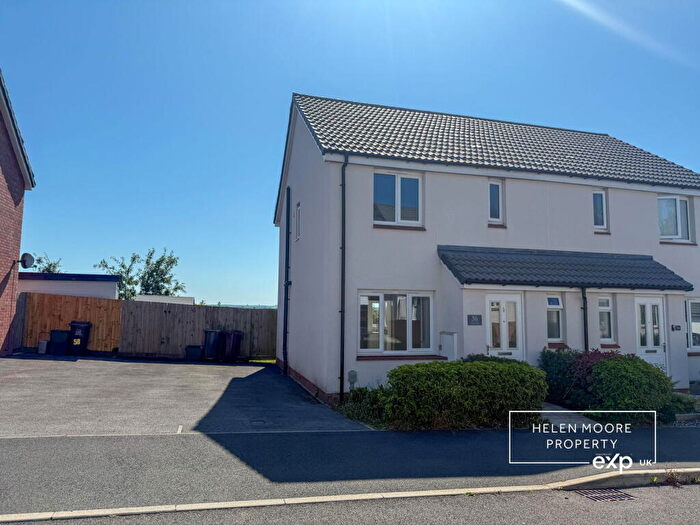 3 Bedroom Semi-Detached House For Sale In Drake Avenue, Ivybridge, Devon, PL21