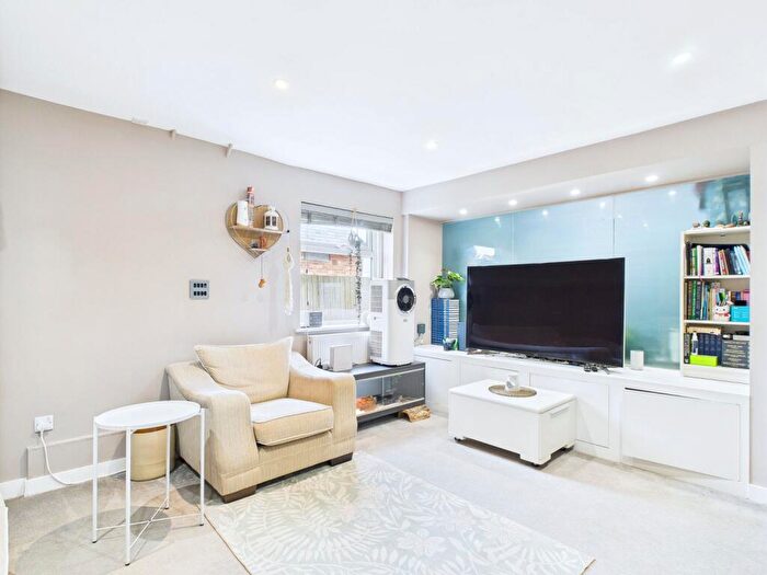 2 Bedroom Flat For Sale In Guntons Road, Newborough, PE6