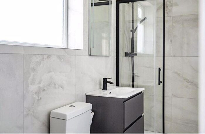 3 Bedroom Terraced House For Sale In Kirkton Road, London, N15