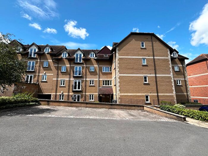 2 Bedroom Flat For Sale In Old Mill Lane, Old Town, Swindon, SN3
