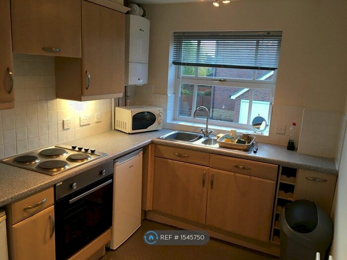 2 Bedroom Flat To Rent In Highbridge Gosforth, Gosforth, Newcastle Upon Tyne, NE3