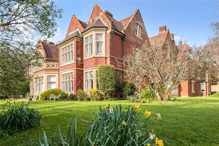 2 Bedroom Apartment For Sale In Oakwood Close, Otterbourne, Winchester, Hampshire, SO21