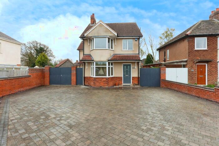 4 Bedroom Detached House For Sale In Sutton Road, Mile Oak, Tamworth, B78
