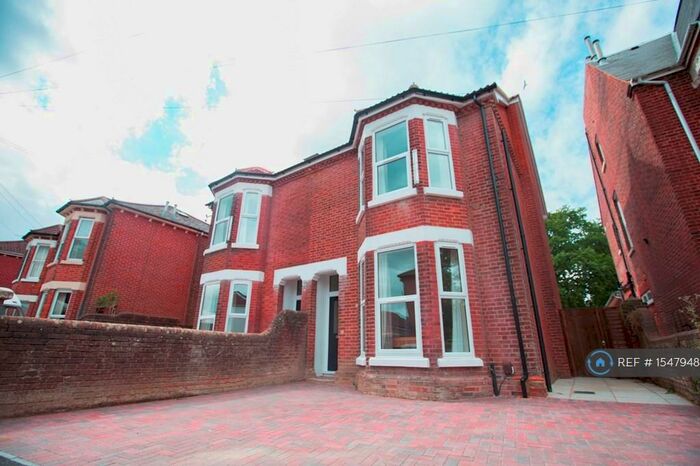7 Bedroom Semi-Detached House To Rent In Gordon Avenue, Southampton, SO14