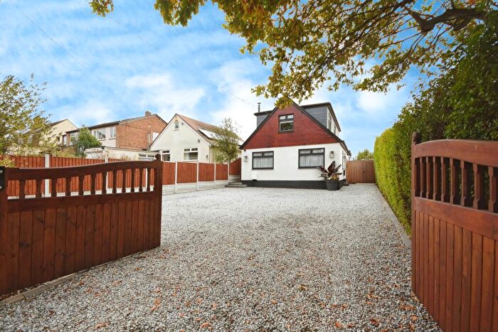 4 Bedroom Detached House For Sale In Howe Green, Chelmsford, CM2