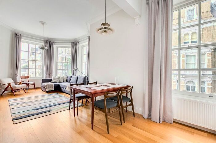 3 Bedroom Flat To Rent In Cornwall Gardens, South Kensington, London, SW7