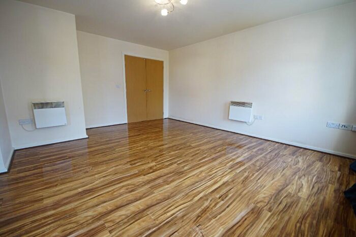 2 Bedroom Apartment For Sale In The Links, Hyde, **Simple, Sales, Sold!**, SK14
