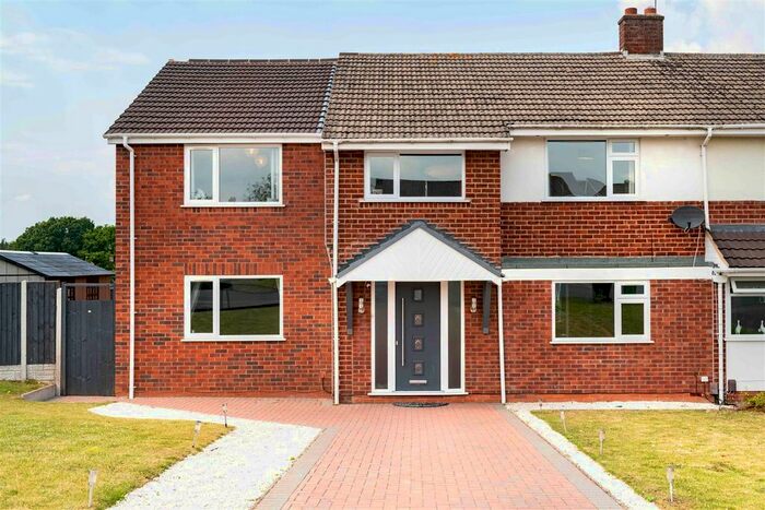 4 Bedroom Semi-Detached House To Rent In Whateley Hall Close, Knowle, Solihull, B93