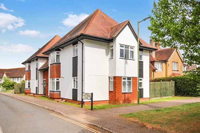 1 Bedroom Apartment For Sale In Sollershott East, Letchworth Garden City, SG6