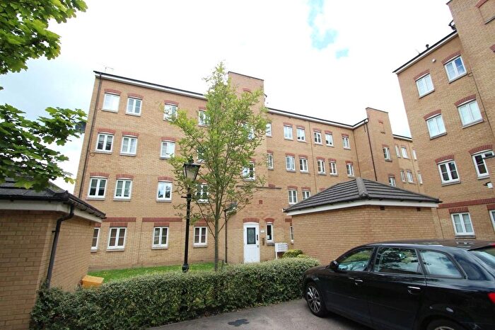 2 Bedroom Flat To Rent In Coopers Court, Kidman Close, Gidea Park, RM2