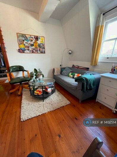 1 Bedroom Flat To Rent In Arlington Road, London, NW1