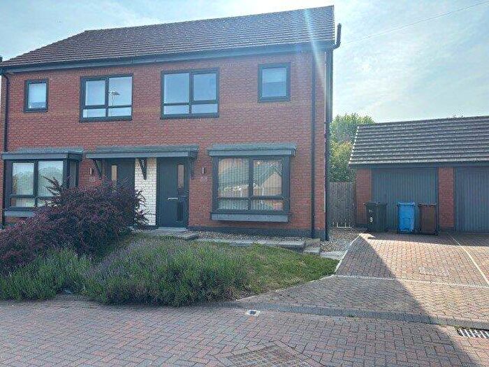 3 Bedroom Semi-Detached House To Rent In Mulberry Lane, Hull, East Yorkshire, HU4