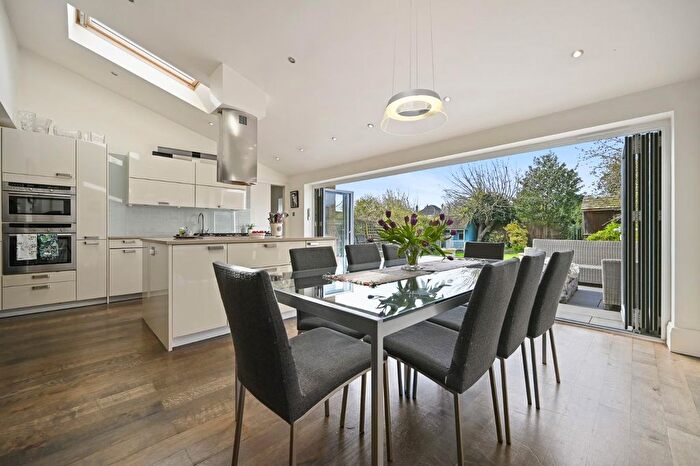 5 Bedroom Semi Detached House For Sale In Carbery Avenue, Acton, W3