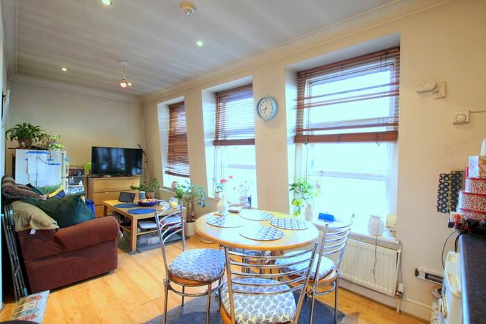 1 Bedroom Flat To Rent In Kingston Road, Wimbledon, SW19