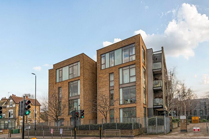 2 Bedroom Flat To Rent In Annandale Road, Greenwich, London, SE10