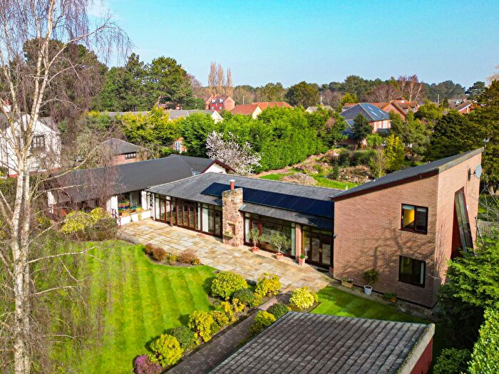 5 Bedroom Detached House For Sale In Noctorum Lane, Prenton, CH43