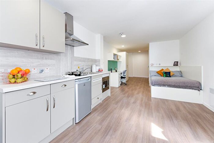 Studio To Rent In Pittodrie Street, Aberdeen, AB24