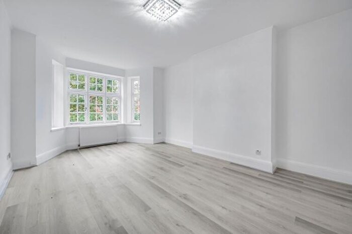 2 Bedroom Apartment To Rent In Northwick Terrace London, NW8
