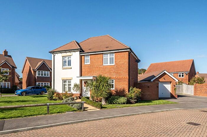 3 Bedroom Detached House For Sale In West Brook View, Emsworth, Hampshire, PO10
