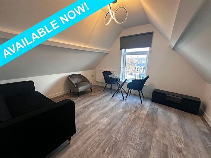 1 Bedroom Flat To Rent In Richmond Road, Cardiff, CF24