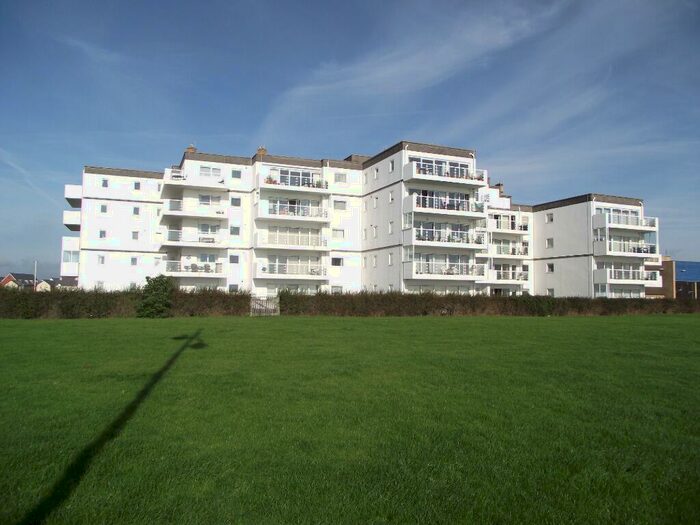 2 Bedroom Flat To Rent In Royal Parade, Eastbourne, BN22