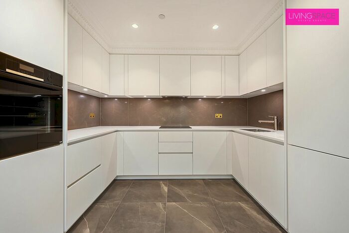 3 Bedroom Flat To Rent In Drury Road, Hadley Wood, EN5