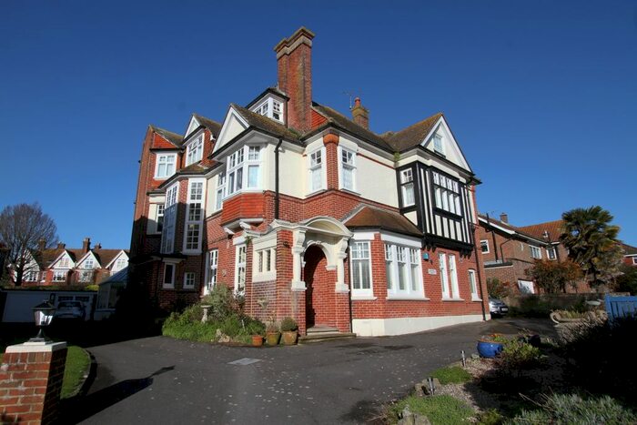 4 Bedroom Flat For Sale In Chesterfield Road, Eastbourne, BN20