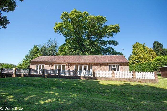 2 Bedroom Detached House To Rent In Wallage Lane, Rowfant, RH10