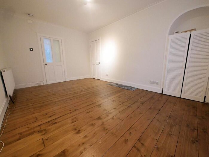 1 Bedroom Flat To Rent In Madeira Place, Leith, Edinburgh, EH6
