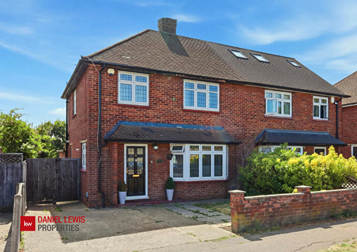 3 Bedroom Semi-Detached House For Sale In Valley Hill, Essex, IG10