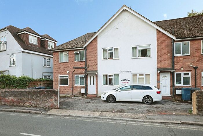 2 Bedroom Flat For Sale In Waterside, Chesham, HP5